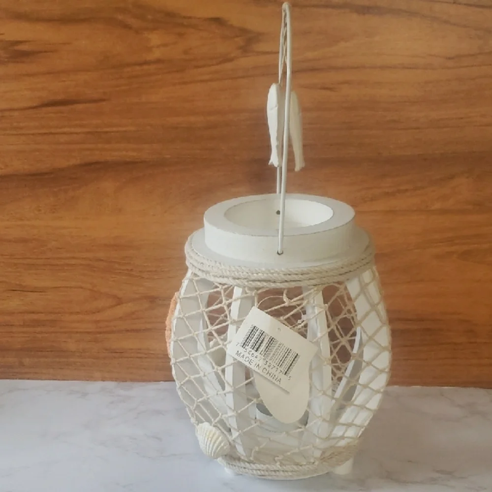 Coastal-theme White Wood Lantern with Starfish/Shell/Fishnet Accents, NWT